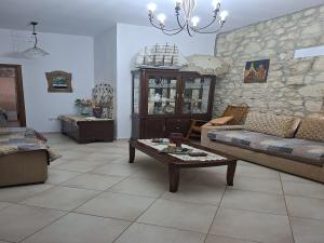 1750240810-3.jpg